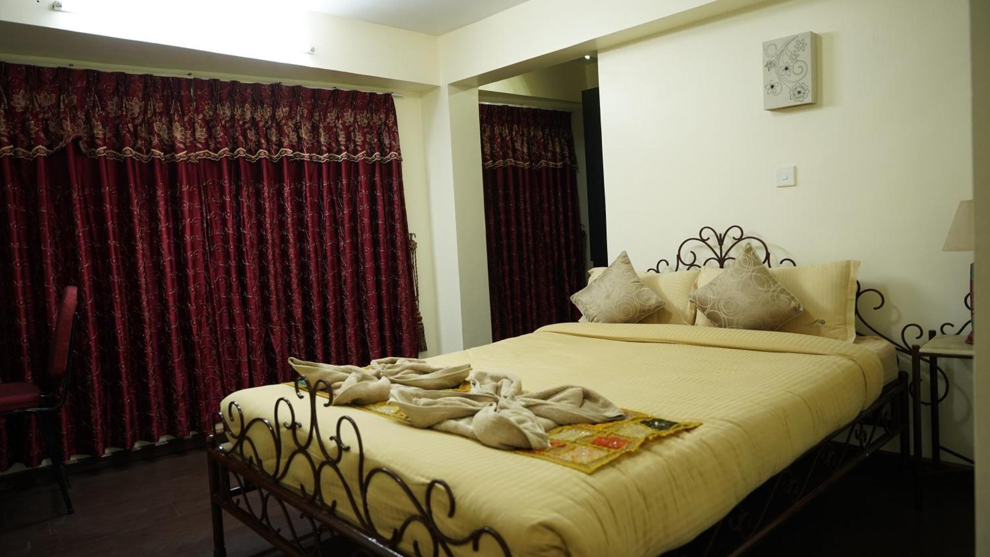 Cosy Hotel Bhatgoan Exterior foto