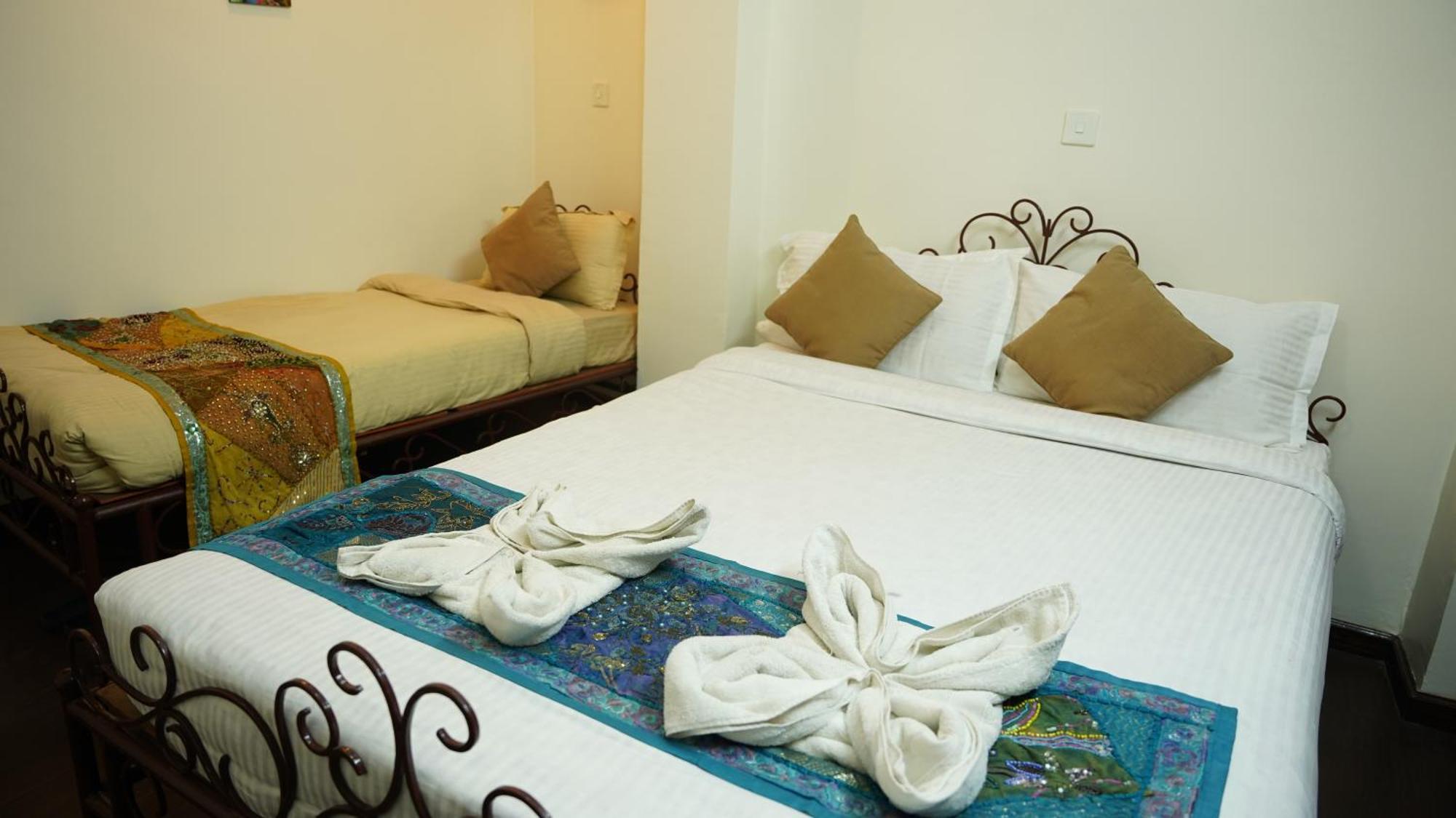 Cosy Hotel Bhatgoan Exterior foto