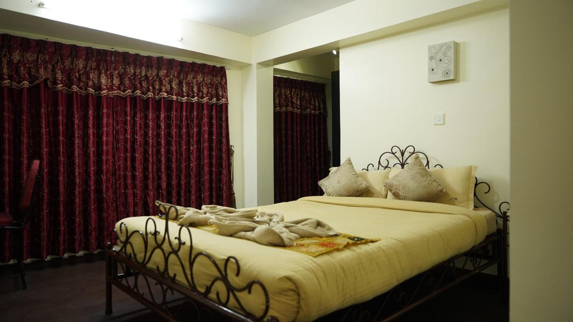 Cosy Hotel Bhatgoan Exterior foto