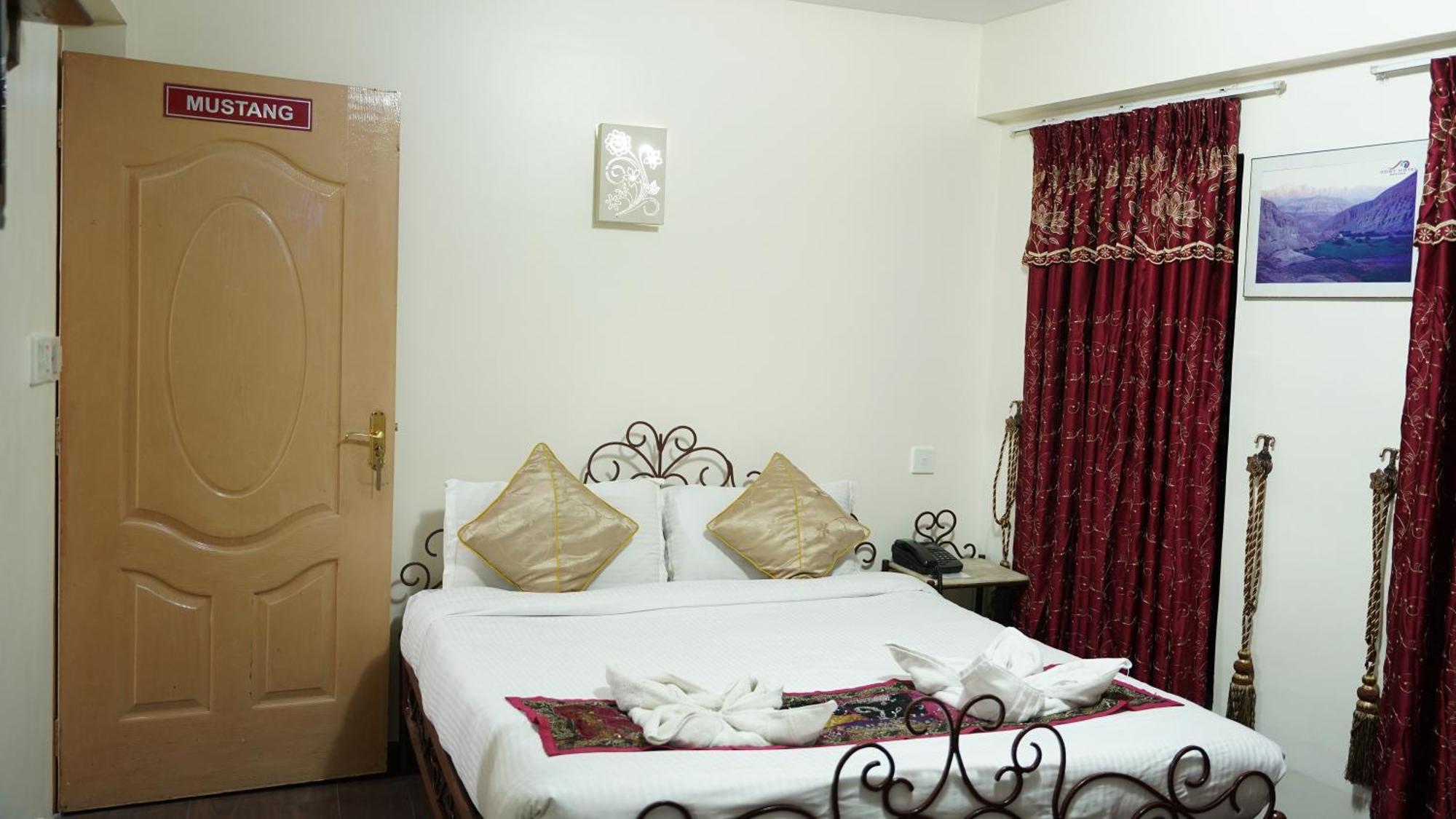 Cosy Hotel Bhatgoan Exterior foto