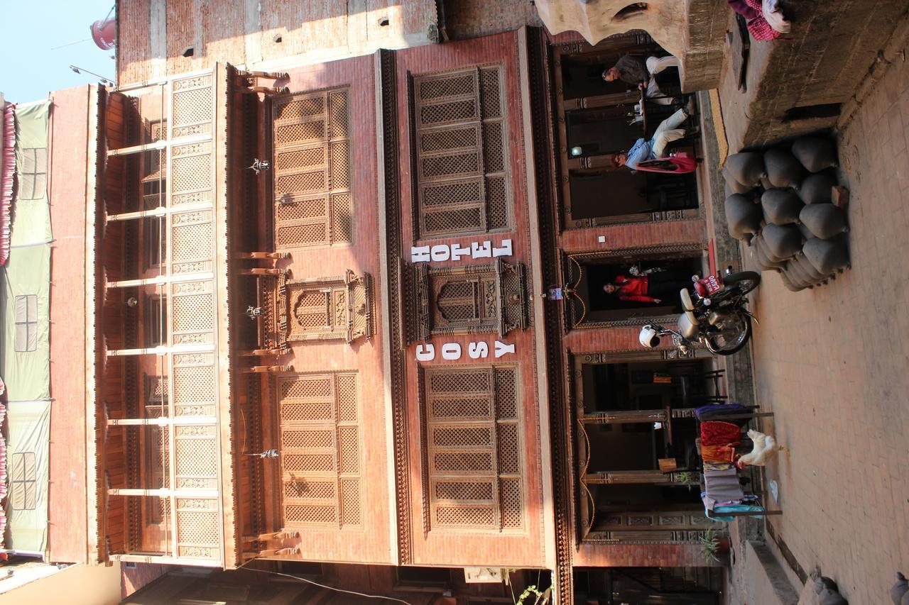 Cosy Hotel Bhatgoan Exterior foto