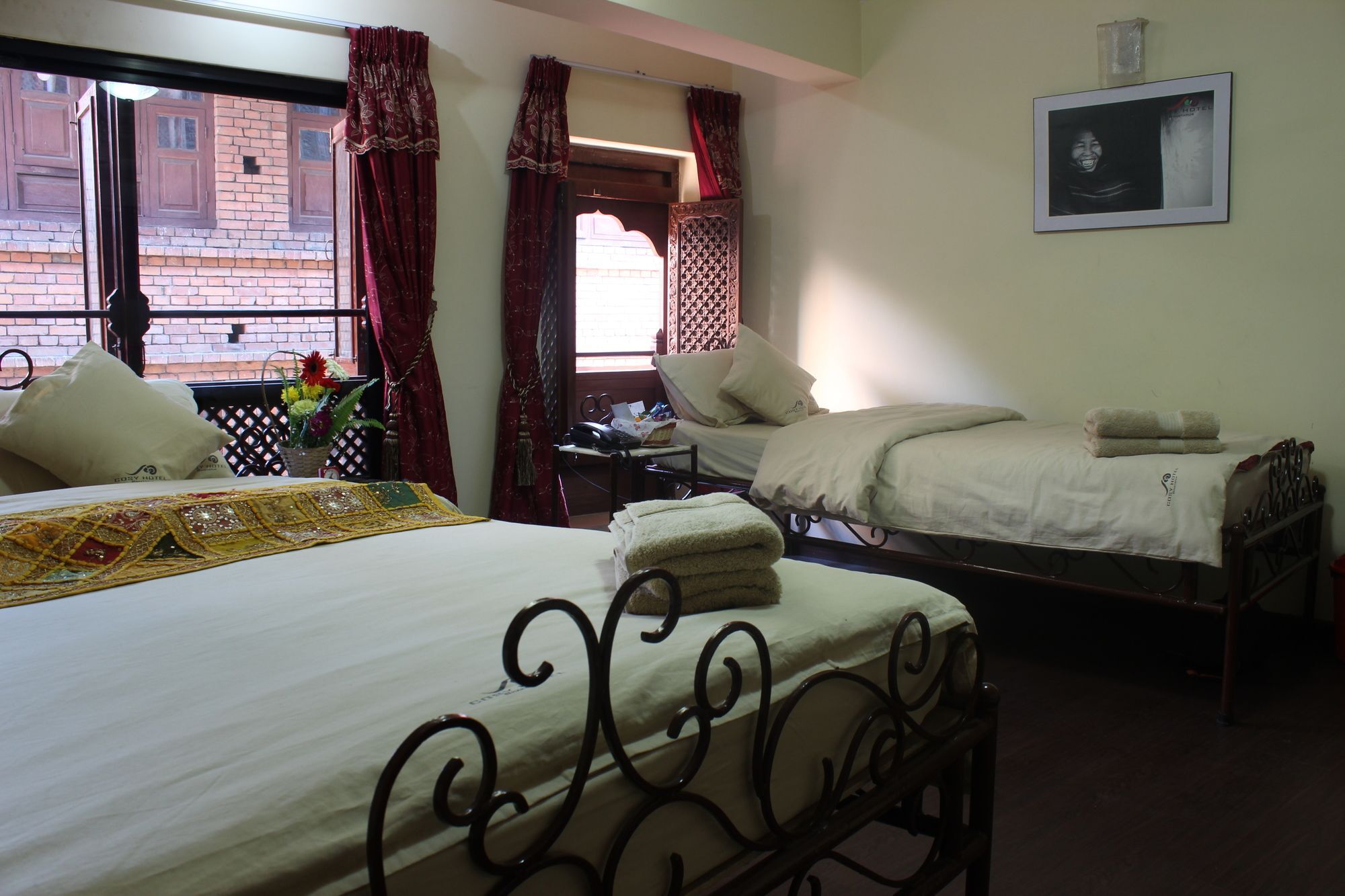 Cosy Hotel Bhatgoan Exterior foto